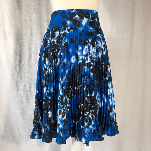 Ann Taylor Dresses & Skirts - Ann Taylor Royal Blue Print Pleated Skirt